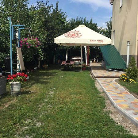 Гостевой Дом «Anika» Ivankov  Exterior photo